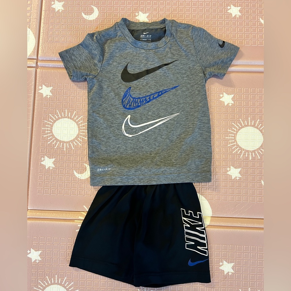 Boys Nike dry-fit 4t shirt and shorts set